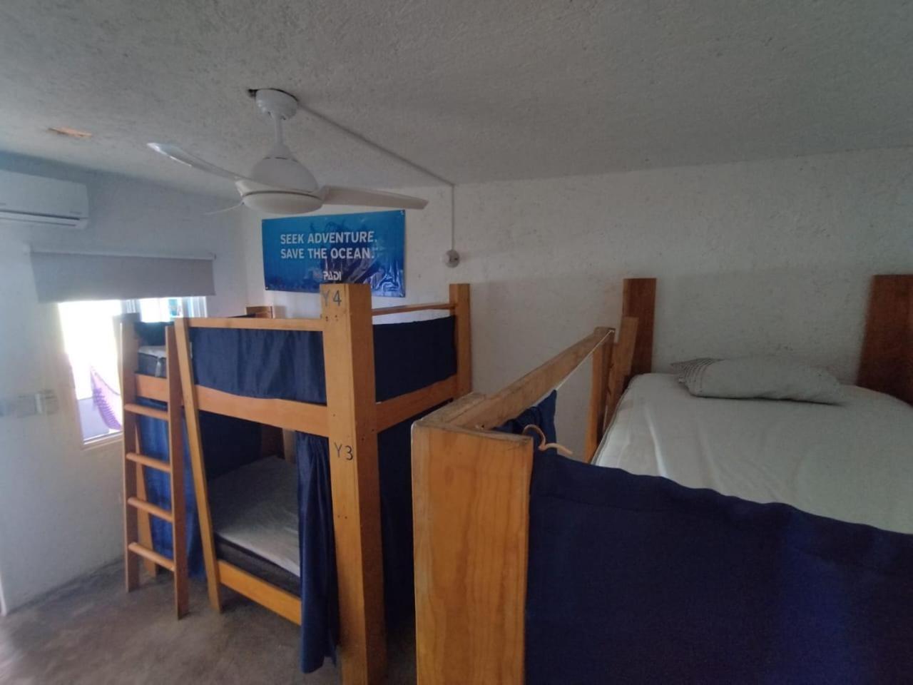 Blue Magic Hostel โกซูเมล ภายนอก รูปภาพ