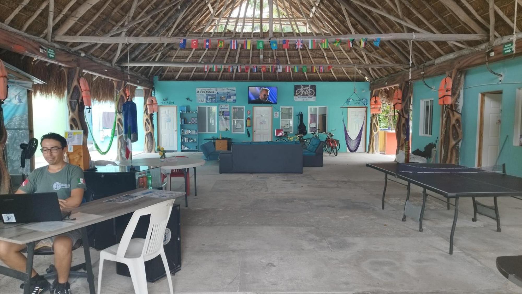 Blue Magic Hostel โกซูเมล ภายนอก รูปภาพ
